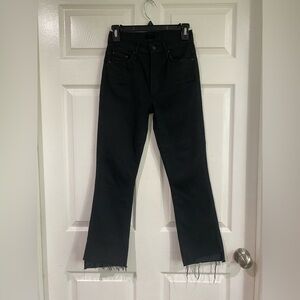 MOTHER Jeans The Insider Crop Step Fray in Not Guilty Black Denim Jeans Size 25